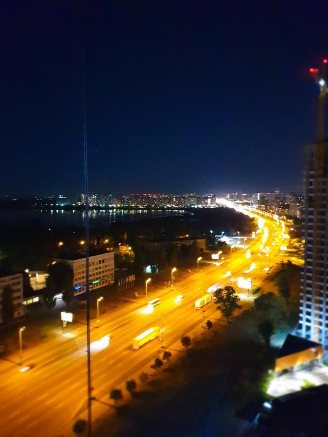 Олімпік Парк, 5Хв Від М Бориспільська, Завжди Є Світло, Генератор В Будинку! Kiev Buitenkant foto